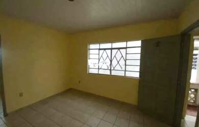 Imagem: A casa possui 2 Dormitórios, 2 Banheiros, 70m² de Área e