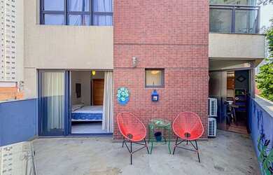 Imagem: O apartamento possui 1 Dormitório, 1 Banheiro, 1 Vaga na garagem