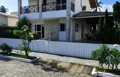 Imagem: A casa em condomínio possui 4 Dormitórios, 4 Banheiros, 3