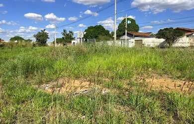 Imagem: O terreno à venda possui 1763m² de Área e está localizado