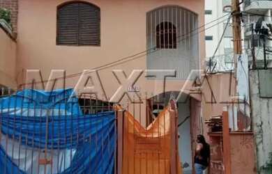 Imagem: A casa possui 3 Dormitórios, 2 Banheiros, 1 Vaga na garagem