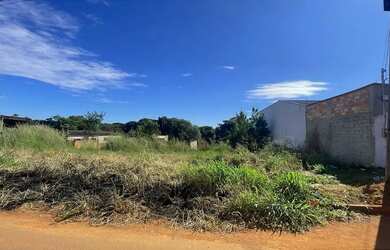 Imagem: O terreno possui 403m² de Área e está localizado em Jardim