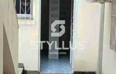 Imagem: A casa possui 2 Dormitórios, 2 Banheiros, 1 Vaga na garagem