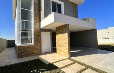 Imagem: Sobrado com móveis planejados, box nos banheiros, 3 quartos