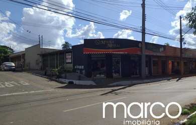 Imagem: A casa possui 3 Dormitórios, 1 Banheiro, 3 Vagas na garagem