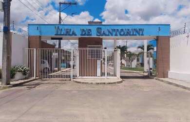 Imagem: A casa em condomínio possui 3 Dormitórios, 2 Banheiros, 4