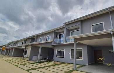 Imagem: A casa possui 3 Dormitórios, 3 Banheiros, 2 Vagas na garagem