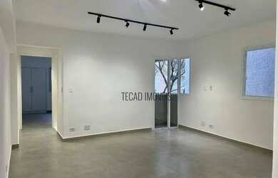 Imagem: O apartamento possui 1 Dormitório, 1 Banheiro, 1 Vaga na garagem