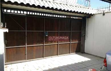 Imagem: A casa possui 3 Dormitórios, 4 Banheiros, 4 Vagas na garagem