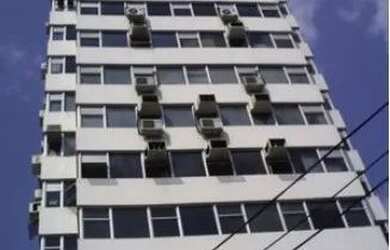 Imagem: O depósito possui 4 Vagas na garagem, 328m² de Área e está