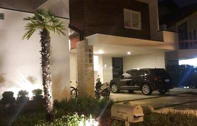 Imagem: A casa em condomínio possui 4 Dormitórios, 5 Banheiros, 4