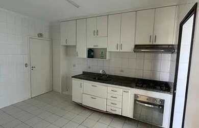 Imagem 6: Lindo AP amplo e repleto com planejados em ótima localização na zona...