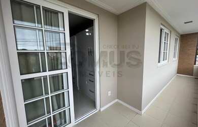 Imagem: A casa em condomínio possui 4 Dormitórios, 4 Banheiros, 3