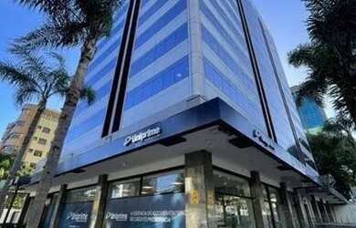 Imagem: O depósito possui 2 Vagas na garagem, 82m² de Área e está