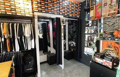 Imagem 4: VENDO LOJA STREET WEAR SKATE SURF SHOP EM CURITIBA