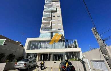 Imagem: O depósito possui 2 Vagas na garagem, 300m² de Área e está