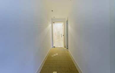 Imagem: O depósito possui 1 Vaga na garagem e 36m² de Área e está