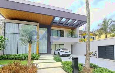 Imagem: A casa em condomínio possui 5 Dormitórios, 5 Banheiros, 4