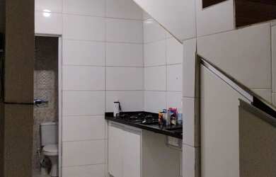 Imagem: A casa possui 2 Dormitórios, 1 Banheiro, Varanda e está localizado