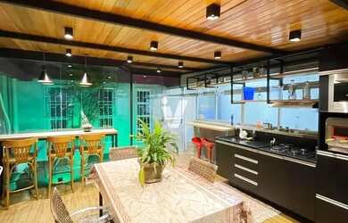 Imagem: O apartamento possui 3 Dormitórios, 3 Banheiros, 2 Vagas na