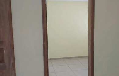 Imagem: A casa possui 2 Dormitórios, 1 Banheiro e está localizado