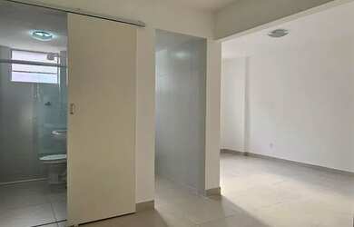 Imagem: O apartamento e possui 1 Dormitório, Suítes, 1 Banheiro