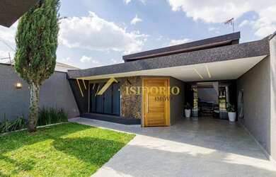 Imagem: A casa possui 3 Dormitórios, 1 Banheiro, 3 Vagas na garagem