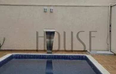 Imagem: A casa em condomínio possui 4 Dormitórios, 5 Banheiros, 2