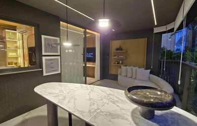 Imagem 2: Barra da Tijuca - Rio de Janeiro - RJ. Apartamento com Salão, Varandão...