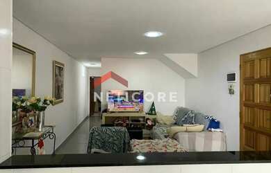 Imagem: A casa possui 3 Dormitórios, 3 Banheiros, 5 Vagas na garagem