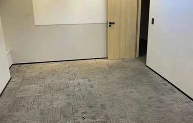 Imagem: O depósito possui 5 Vagas na garagem, 459m² de Área e está