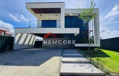 Imagem: A casa em condomínio possui 3 Dormitórios, 5 Banheiros, 4