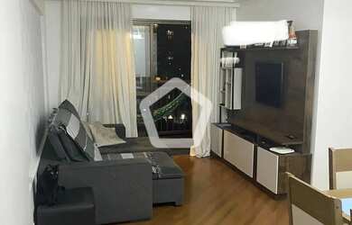 Imagem: O apartamento possui 3 Dormitórios, 1 Banheiro, 2 Vagas na