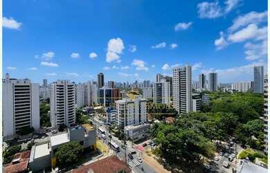 Imagem: O apartamento possui 1 Dormitório, 1 Banheiro, 1 Vaga na garagem