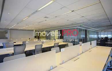 Imagem: O depósito possui 5 Vagas na garagem, 1.929m² de Área, Imóvel