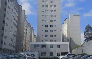 Imagem: O apartamento possui 2 Dormitórios, 1 Banheiro, 1 Vaga na garagem