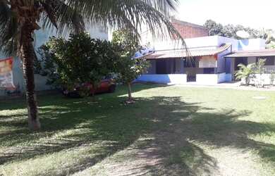 Imagem: A casa possui 1 Dormitório, 1 Banheiro, 3 Vagas na garagem