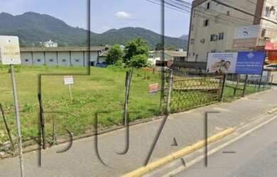 Imagem: O terreno possui 1222m² de Área e está localizado em Vila