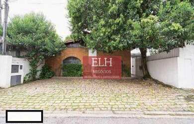 Imagem: O depósito possui 3 Vagas na garagem, 120m² de Área e está