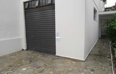 Imagem: A casa possui 3 Dormitórios, 2 Banheiros, 130m² de Área