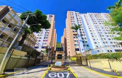 Imagem: O apartamento possui 3 Dormitórios, 1 Banheiro, 1 Vaga na garagem