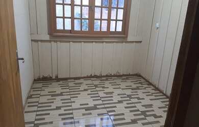 Imagem: A casa possui 2 Dormitórios, 1 Banheiro, 60m² de Área e