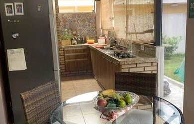 Imagem: A casa em condomínio possui 3 Dormitórios, 3 Banheiros, 2