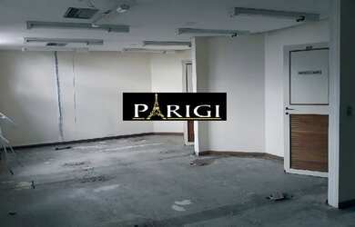 Imagem: O depósito possui 5 Vagas na garagem e 1411m² de Área e está