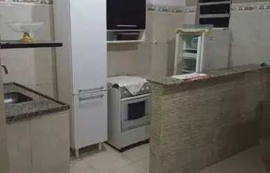 Imagem: A casa possui 2 Dormitórios, 1 Banheiro, 1 Vaga na garagem