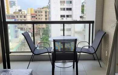 Imagem: O apartamento possui 1 Dormitório, 1 Banheiro, 1 Vaga na garagem