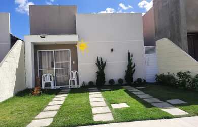 Imagem: A casa em condomínio possui 2 Dormitórios, 1 Banheiro, 2 Vagas