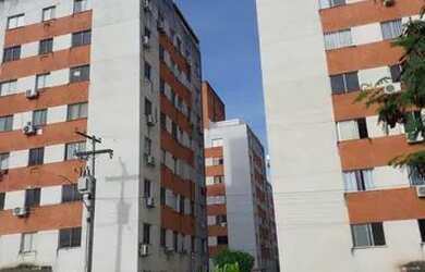 Imagem: O apartamento possui 3 Dormitórios, 1 Banheiro, 1 Vaga na garagem