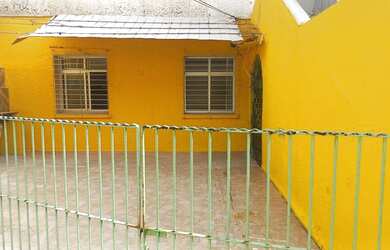 Imagem: A casa possui 2 Dormitórios, 1 Banheiro e está localizado