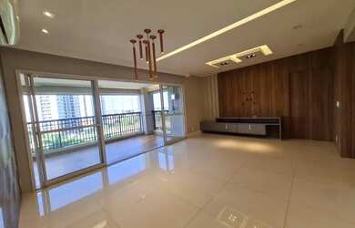 Imagem: A casa em condomínio possui 4 Dormitórios, 5 Banheiros e